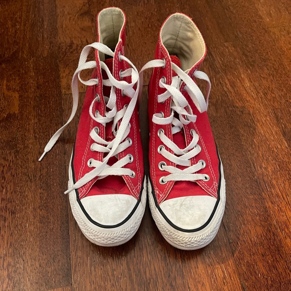 RED UNISEX HIGHTOP CONVERSE
